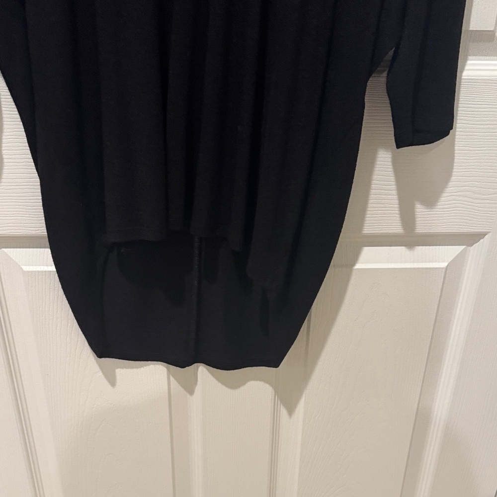 Express Charcoal V-Neck Top - Picture 10 of 12